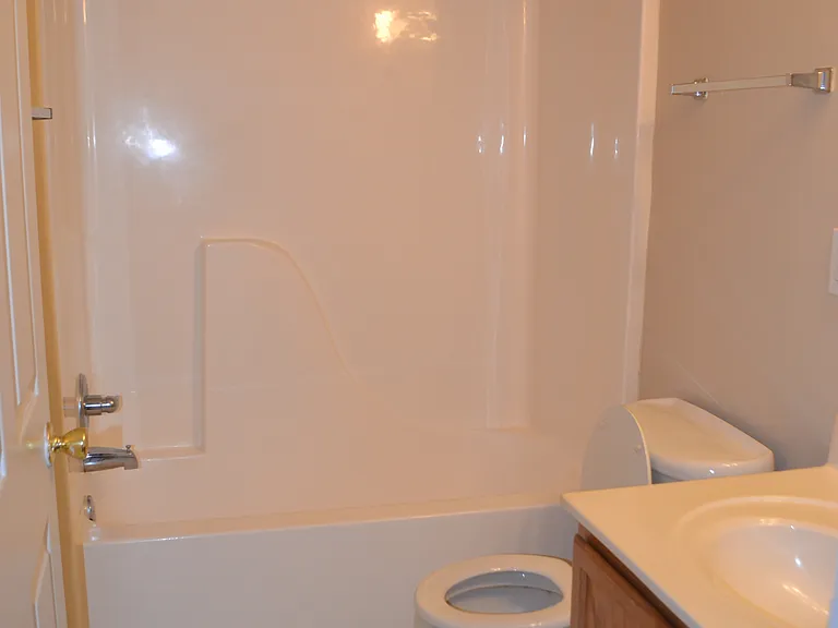 227 Appleby Dr — Photo 17