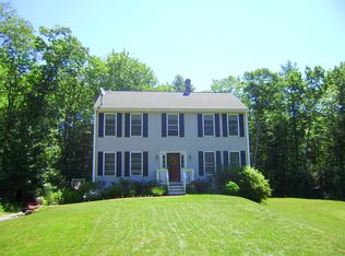 31 Revolutionary Ln, Nottingham, NH 03290