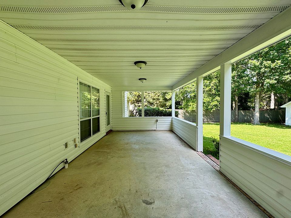 2nd image of 190 Audubon Dr