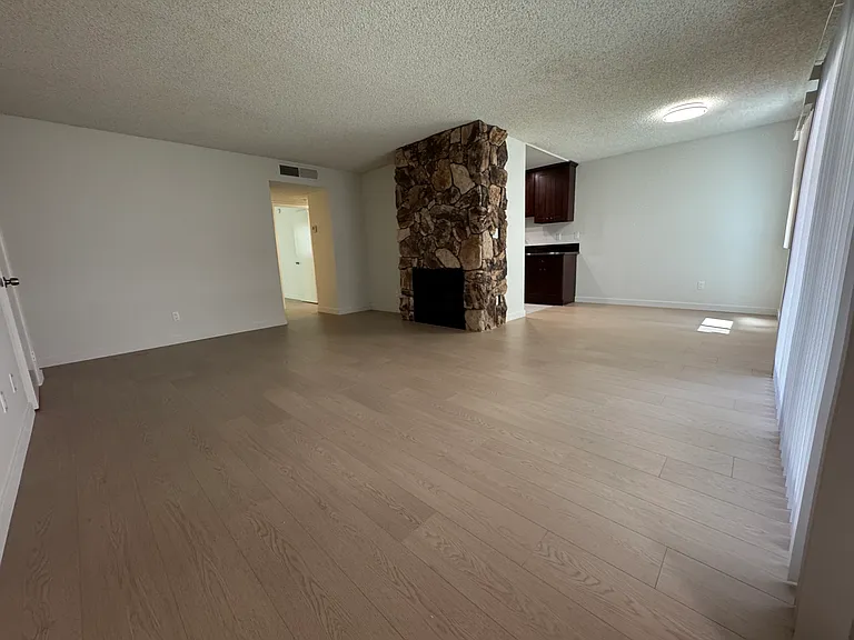 1670 Manning Ave #102 — Photo 1