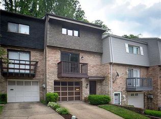15 Krist Glen Dr, Pittsburgh, PA 15218