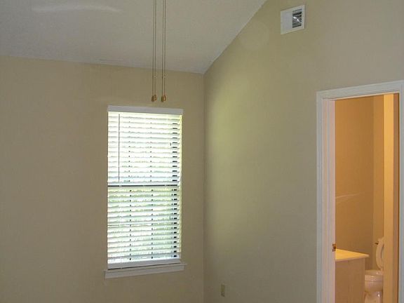 5th image of 7128 Maryland Ct