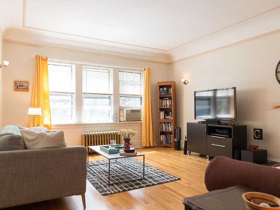 1st image of 140 Harrison St #3