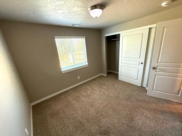 4832 SW Volcano Ave — Photo 12