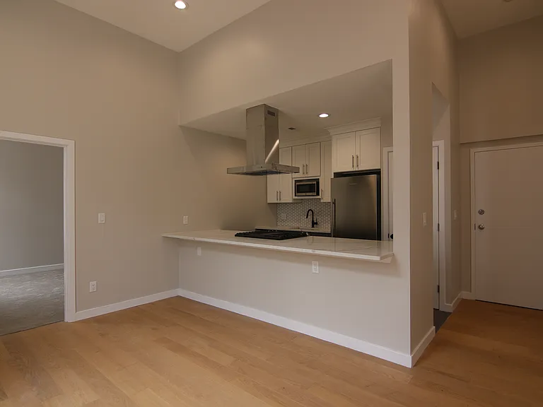 Deacon Court - 1661 Washington Street — Photo 210
