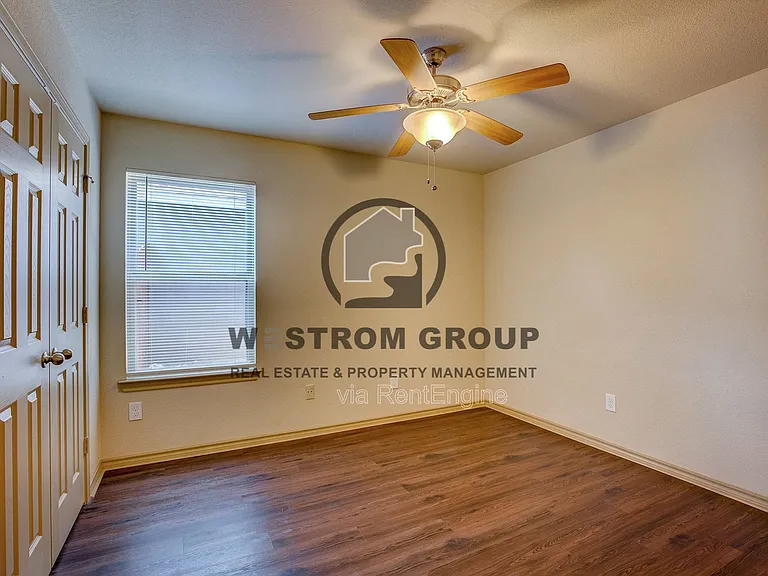 10721 Deauville Dr — Photo 21