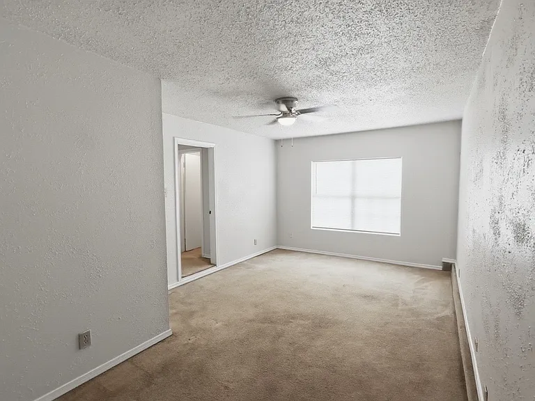 227 Burlington Dr — Photo 20