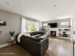 630 S Vail Ave, Arlington Heights, IL 60005