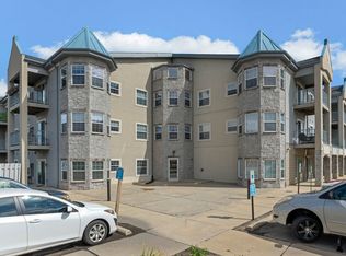 2320 Jackson St UNIT 101, Stoughton, WI 53589