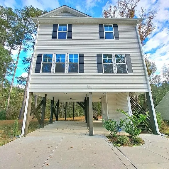1117 Bombay Dr — Photo 2