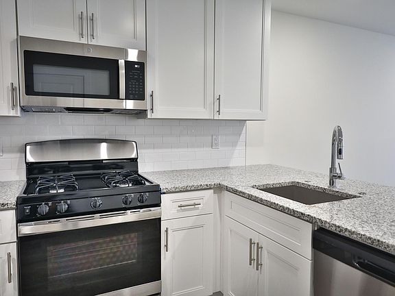 5th image of 1500 N Randolph St #11E