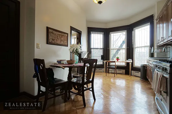 Rented by ZealEstate Group Inc | media 6