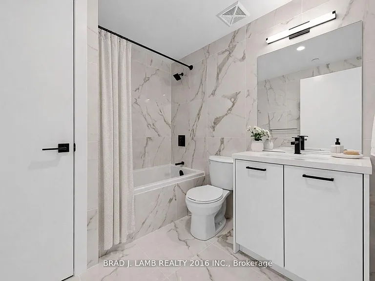 284 King St E #2708 — Photo 3