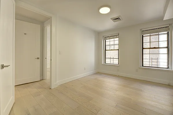 Rented by Oxford Property Group | media 9