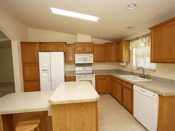 4th image of 5170 E 34th St