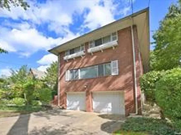 8405 Midland Pkwy, Jamaica, NY 11432