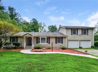 15 Creasey Rd, Brooklyn, CT 06234