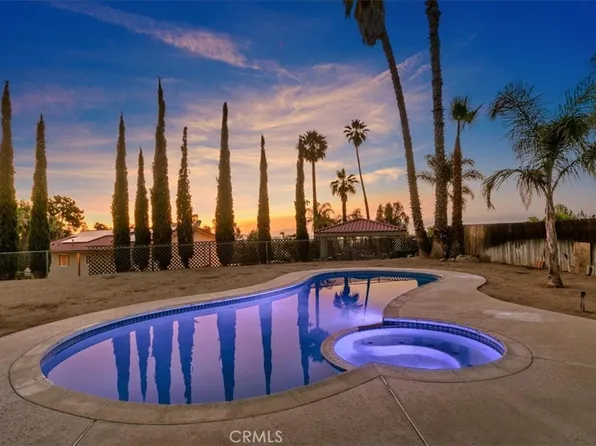 15745 Saddleback Rd, Riverside, CA 92506