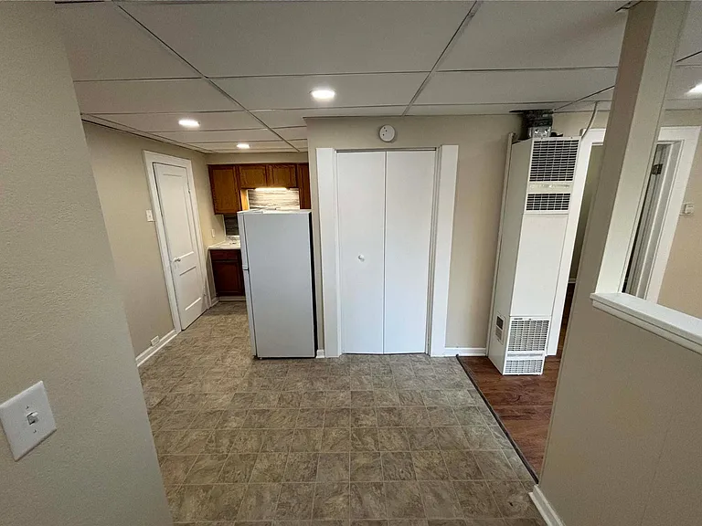 625 Owen St #1 — Photo 8