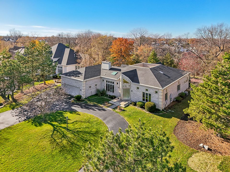 1st image of 828 Royal Dublin Ln