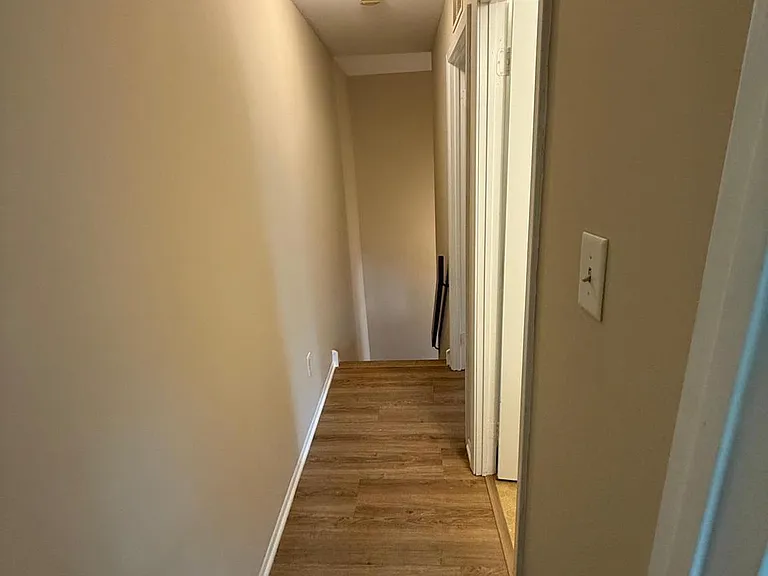 9388 Neil Rd #B — Photo 18