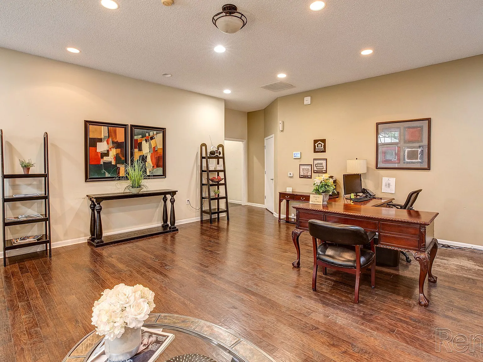 Towne at Lakewood Heights — Photo 4