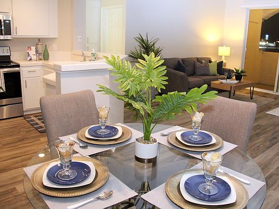 4th image of 680 Camino De La Reina APT 2204