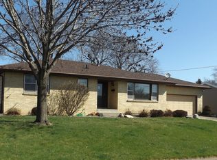 7209 Maple Dr, Urbandale, IA 50322