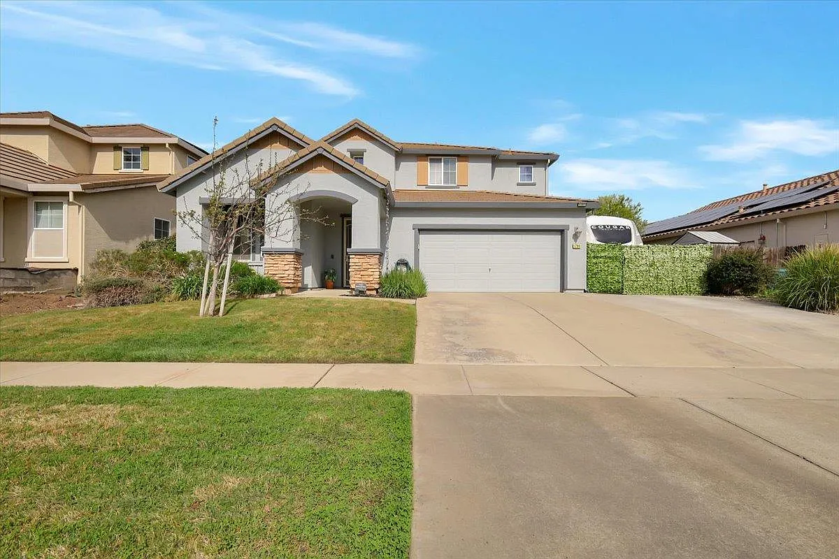 1799 River Run Dr photo 1