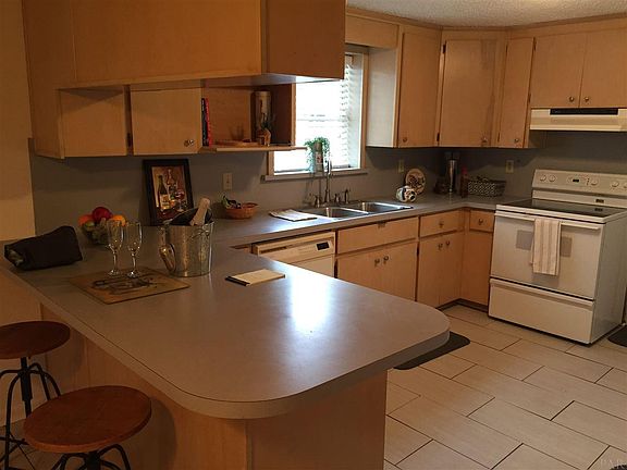 4th image of 3450 Ashland Ave