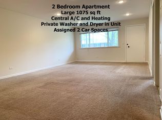 613 Dulles Rd APT B, Des Plaines, IL 60016