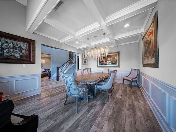 3rd image of 149 Avalon Way