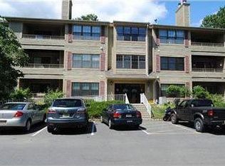 1509 Stoneridge Cir #1509, Helmetta, NJ 08828
