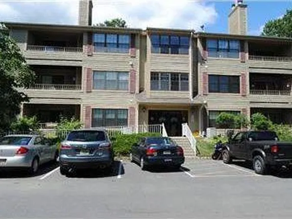 1509 Stoneridge Cir #1509, Helmetta, NJ 08828