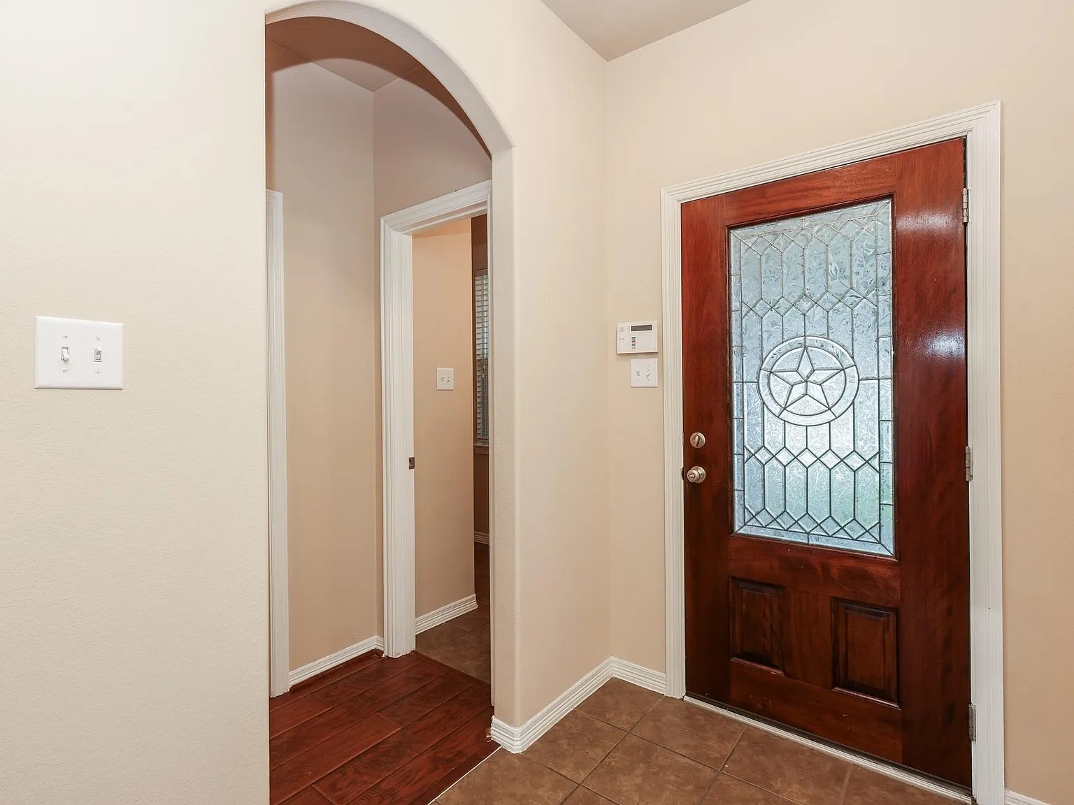 5 bed, 3.5 bath, 2866 sqft, $2,825 — Photo 4