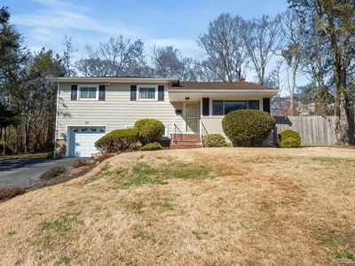 37 Grist Mill Lane, Halesite, NY, 11743