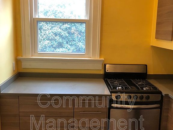 2nd image of 5418 Magazine St APT 5