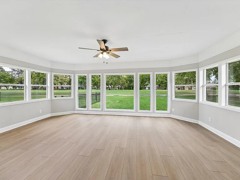 20435 Perryoak Dr — Photo 5