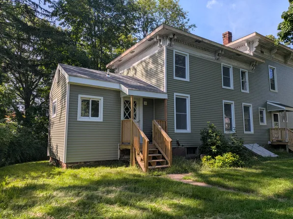 25 Church St #25R, Portland, CT 06480