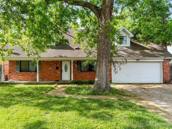 2122 E 52nd St, Tulsa, OK 74105