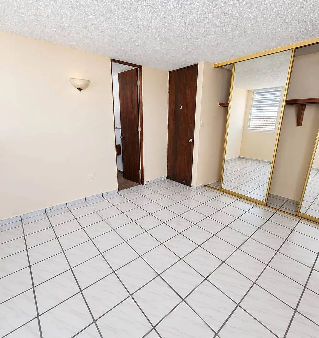 3 bed, 2.0 bath, 1150 sqft, $1,250 — Photo 4