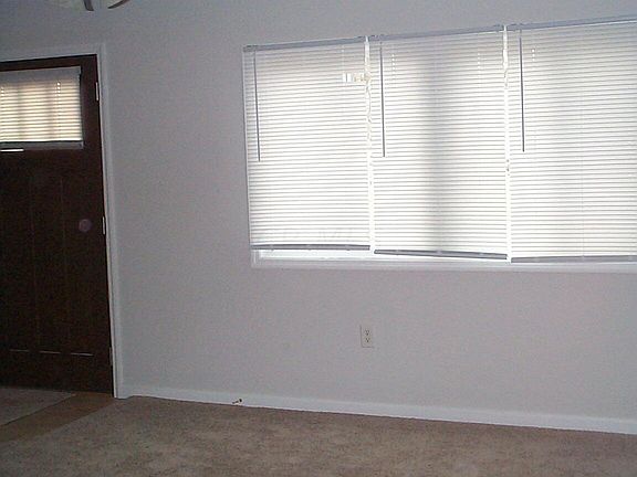 3rd image of 1848 N Eastfield Dr