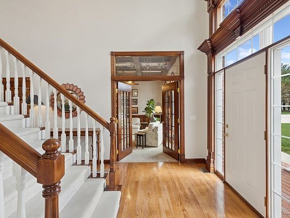 3rd image of 4419 Oakwood Ln