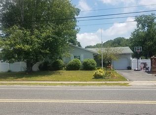 921 Commack Rd, Brentwood, NY 11717