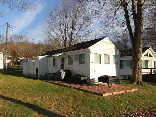 11 GARDENIA Circle, Hopewell Junction, NY 12533