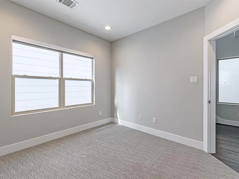 1827 Ennis St — Photo 25