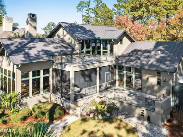 1438 Gleasons Landing Dr, Saint Helena Island, SC 29920