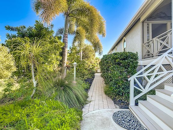 4th image of 344 Dolphin Shores Cir