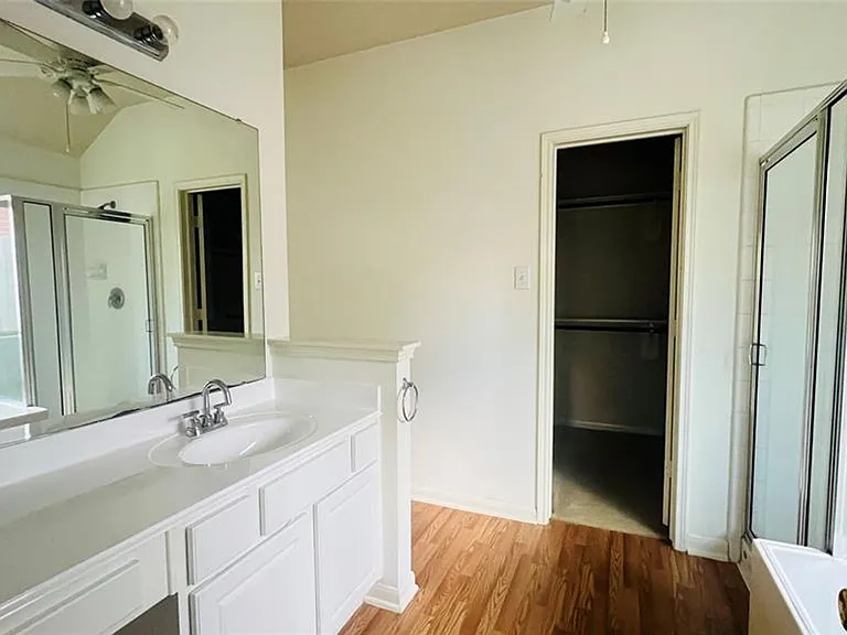 1931 Stanford Park Ct — Photo 7