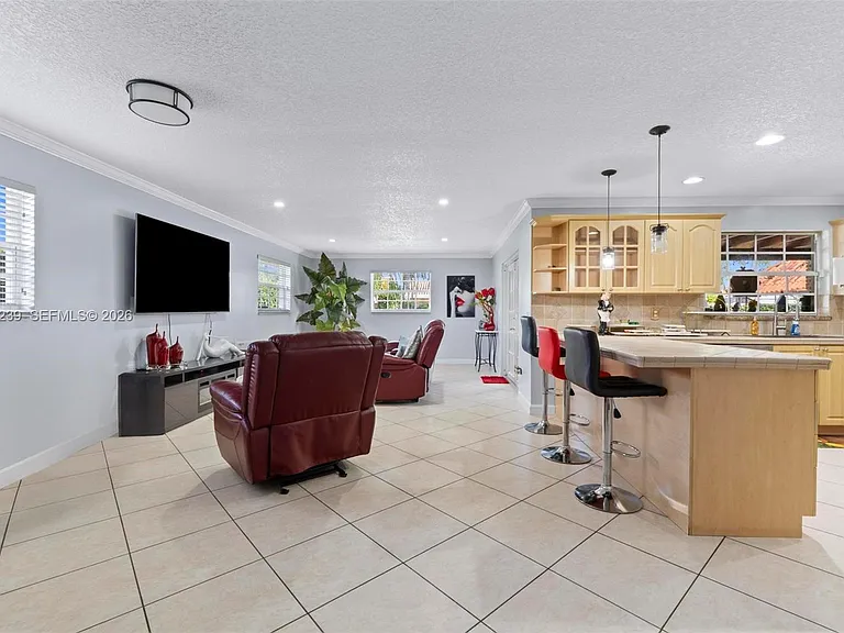 14012 SW 38th Ter — Photo 13